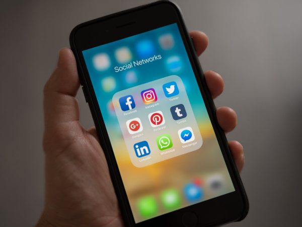 Digital Marketing 101: Choosing the Right Social Media Platform for Your Business